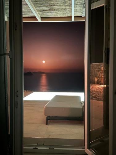 c6733539-320a-4384-8225-fcb6d727aab5